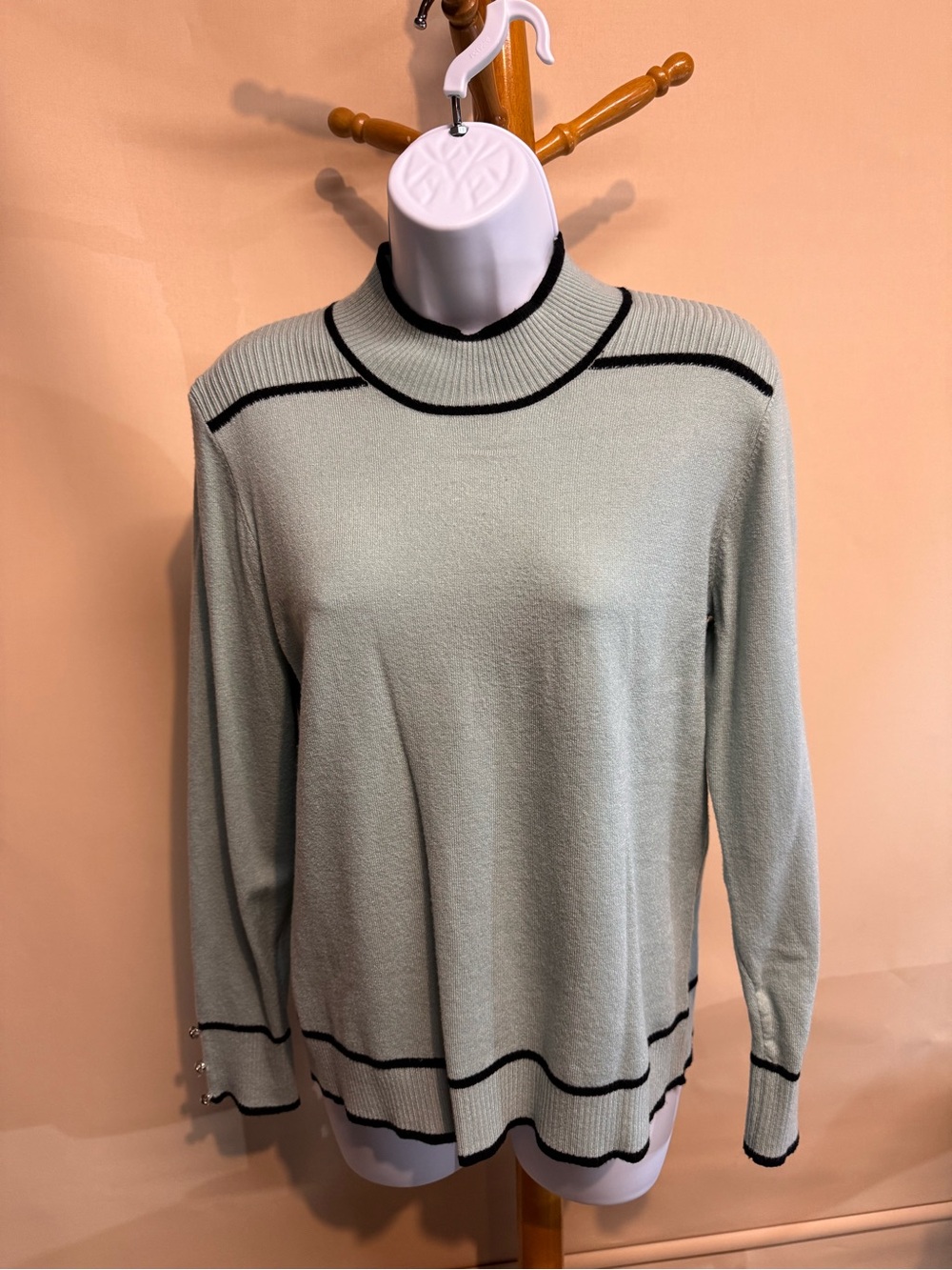 Women's Retrology Light Green Contrast-Trim Sweater Size Petite Medium
